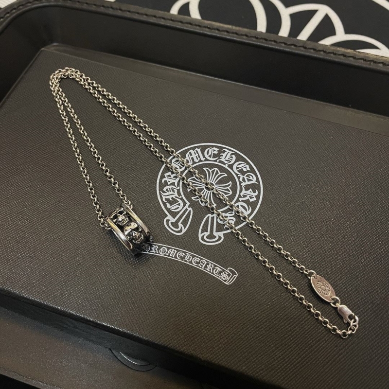 Ch**me He**ts necklaces
